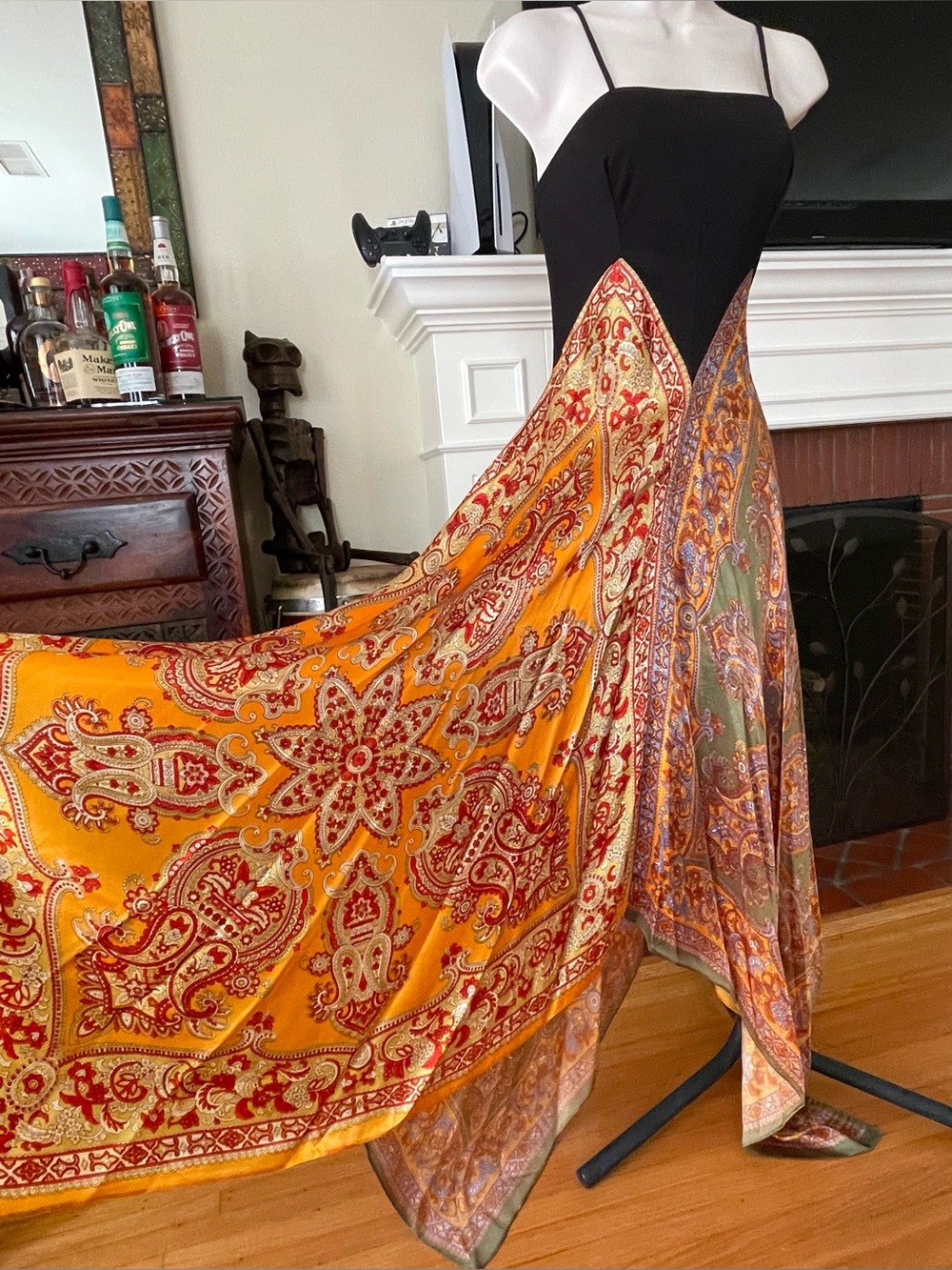 Beautiful Vintage Orange & Green Paisley Handkerchief Dress S 1970’s